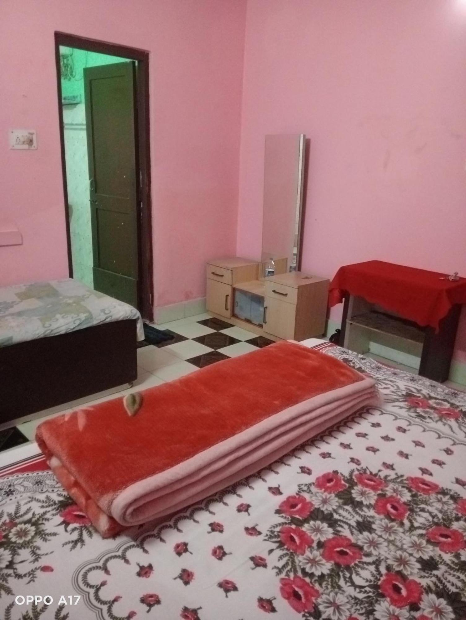 Swaroop Ashray Homestay Siliguri Ruang foto
