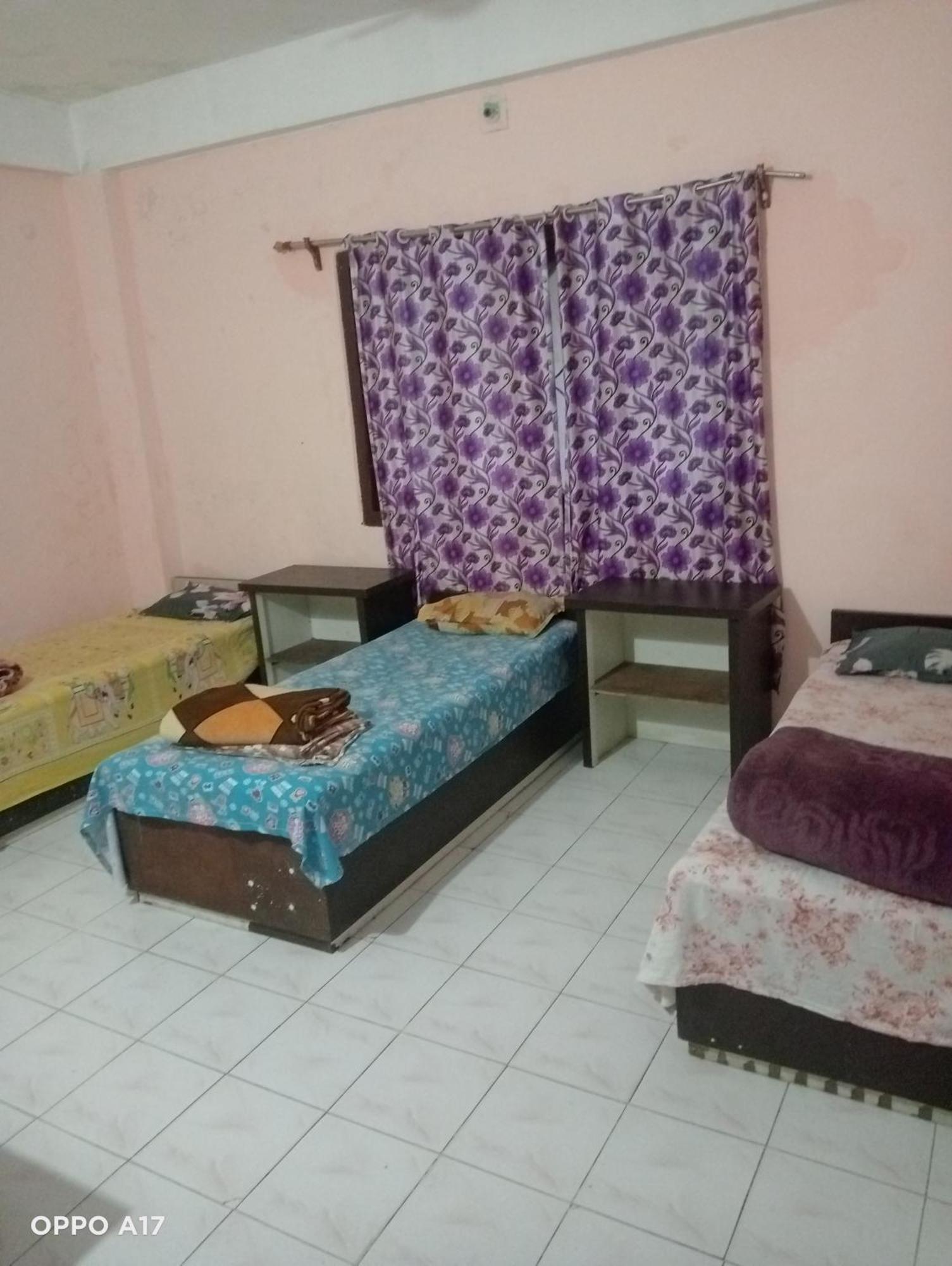 Swaroop Ashray Homestay Siliguri Ruang foto